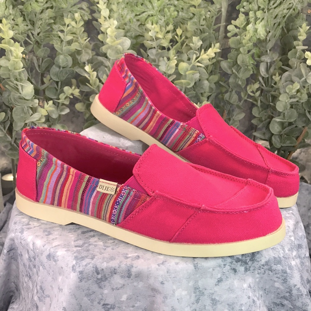 DIJE California Pink Striped Canvas Slip-On Moccasins Women’s 9M☀️Like NEW☀️